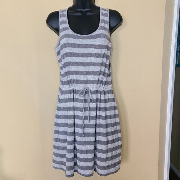 Olive & Oak Striped Sleeveless Dress - Picture 1 of 8